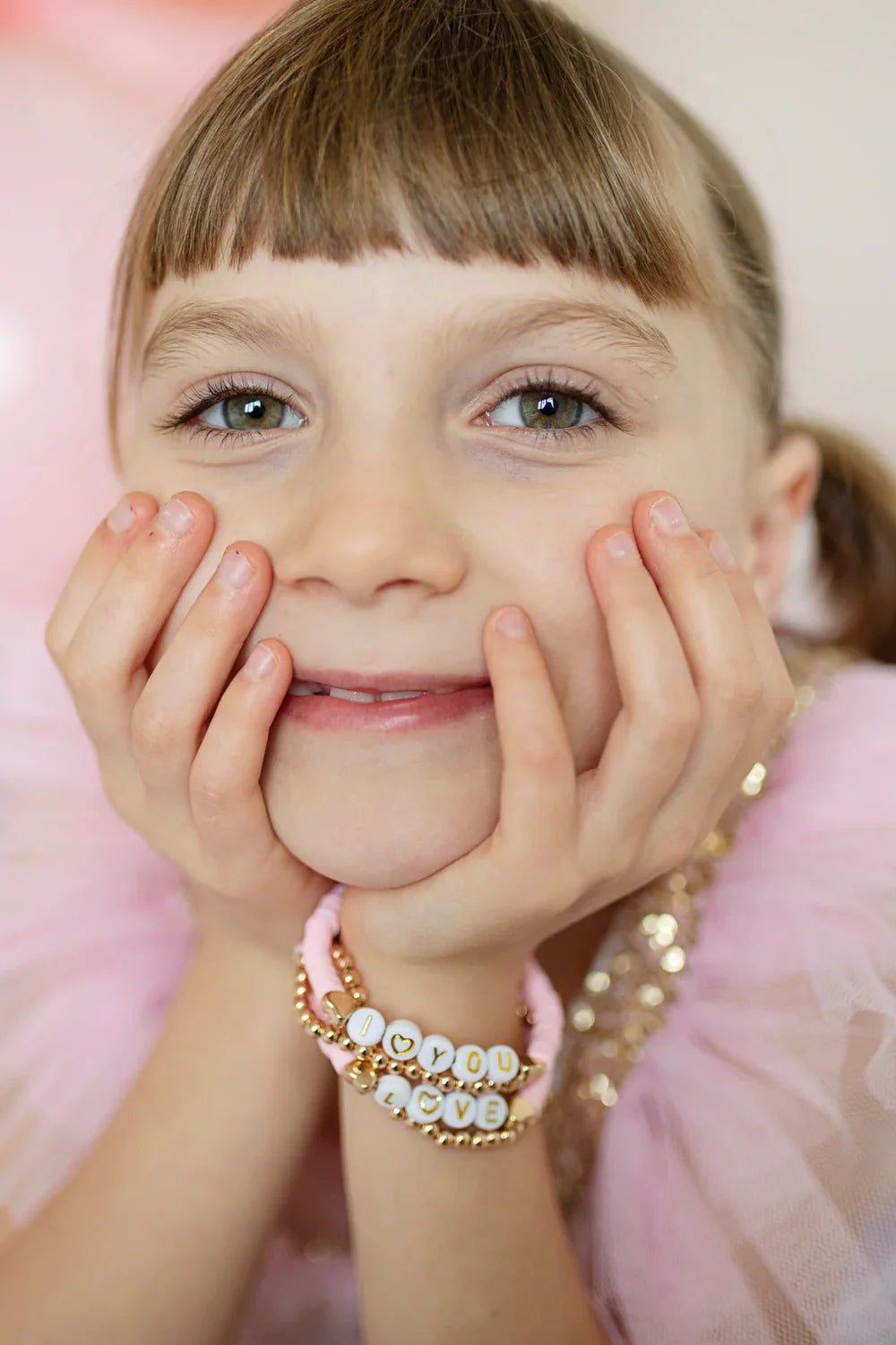 Pink Love: 4 Pieces, Costume Accessory for Kids 3+